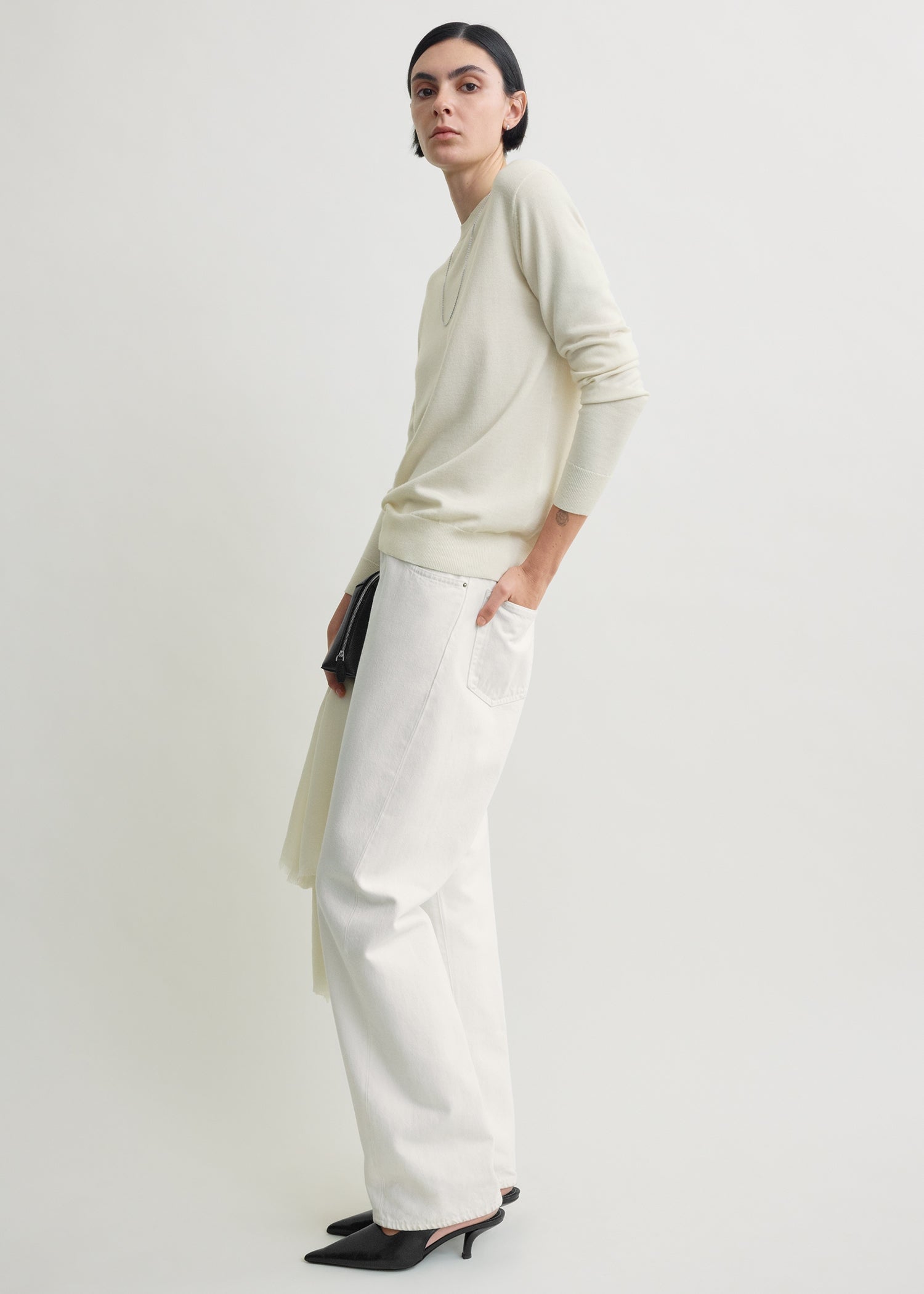 Fine crew knit ecru